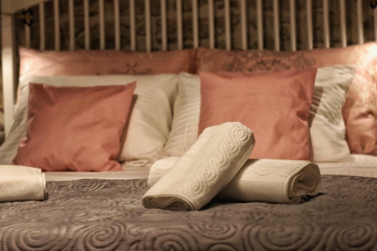Cozy Apartment Mari Ровинь Экстерьер фото