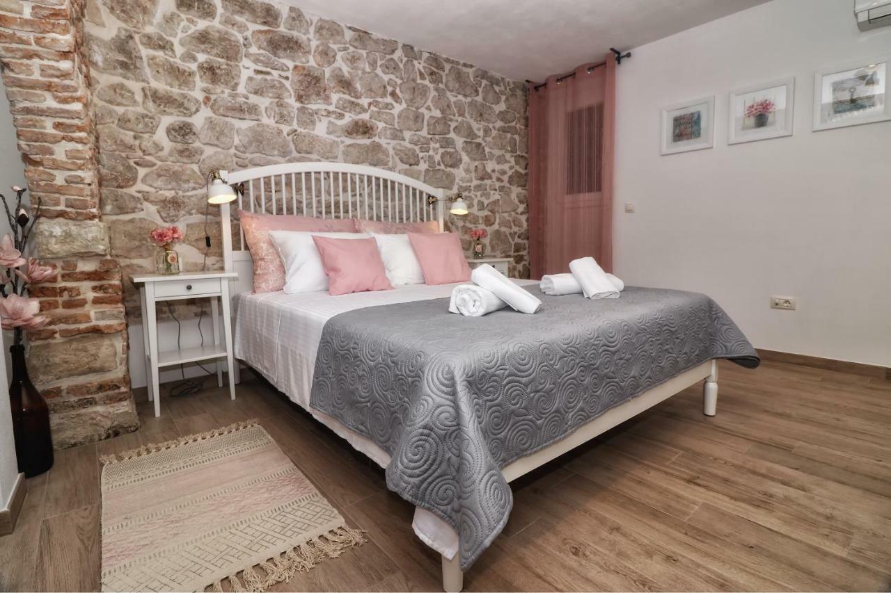 Cozy Apartment Mari Ровинь Экстерьер фото